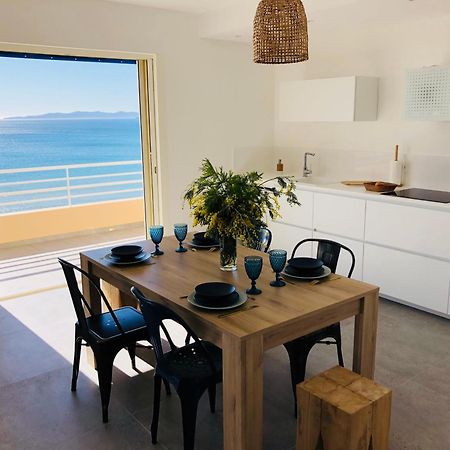 T3 Front De Mer Dernier Etage Vue Mer Petit Havre De Paix Pour Vos Vacances Emplacement Unique Vue Mer Panoramique A 180 Degres Pour Ce T3 En Face De La Plage Front De Mer Vue Sur Les Iles 5 Et Dernier Etage Avec Ascenseur 르 라방두 외부 사진
