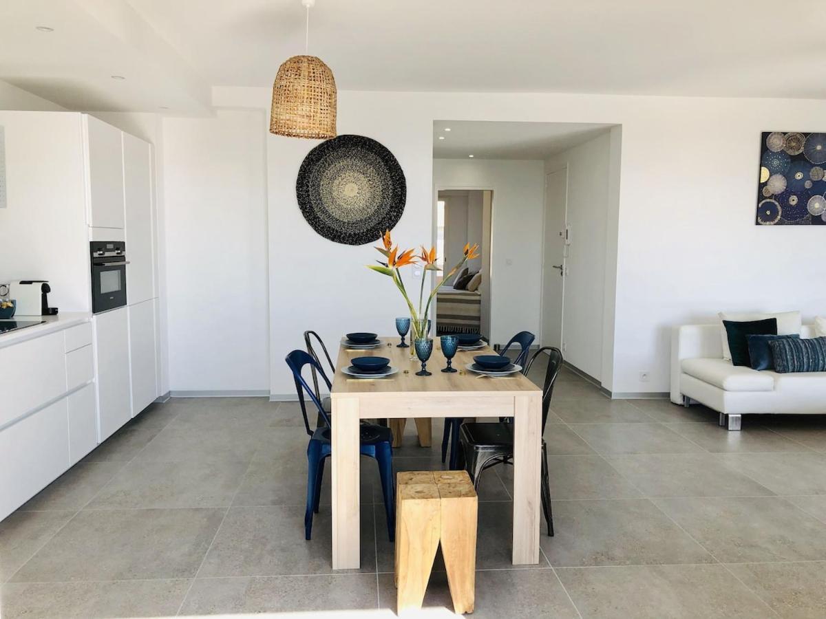 T3 Front De Mer Dernier Etage Vue Mer Petit Havre De Paix Pour Vos Vacances Emplacement Unique Vue Mer Panoramique A 180 Degres Pour Ce T3 En Face De La Plage Front De Mer Vue Sur Les Iles 5 Et Dernier Etage Avec Ascenseur 르 라방두 외부 사진
