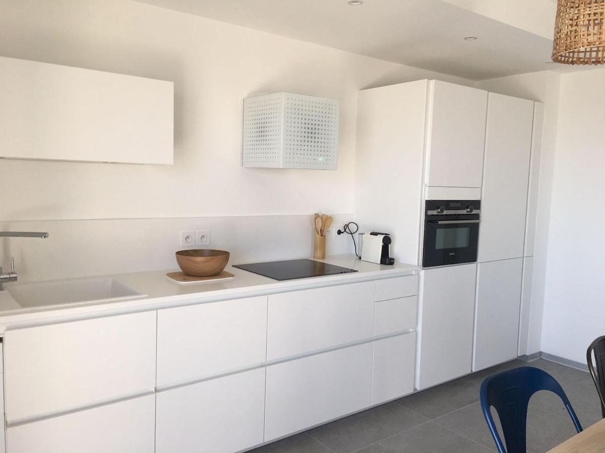 T3 Front De Mer Dernier Etage Vue Mer Petit Havre De Paix Pour Vos Vacances Emplacement Unique Vue Mer Panoramique A 180 Degres Pour Ce T3 En Face De La Plage Front De Mer Vue Sur Les Iles 5 Et Dernier Etage Avec Ascenseur 르 라방두 외부 사진