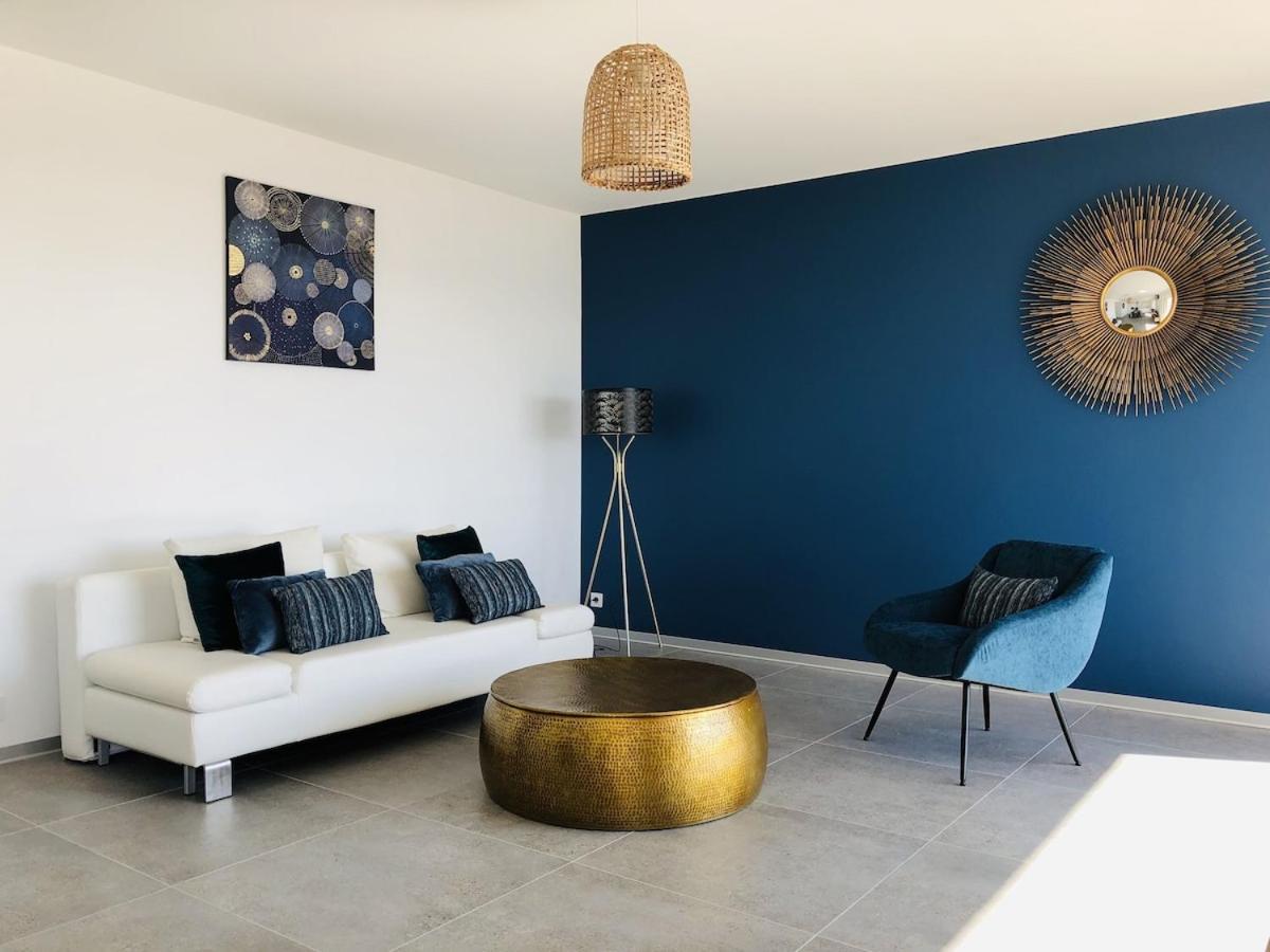 T3 Front De Mer Dernier Etage Vue Mer Petit Havre De Paix Pour Vos Vacances Emplacement Unique Vue Mer Panoramique A 180 Degres Pour Ce T3 En Face De La Plage Front De Mer Vue Sur Les Iles 5 Et Dernier Etage Avec Ascenseur 르 라방두 외부 사진