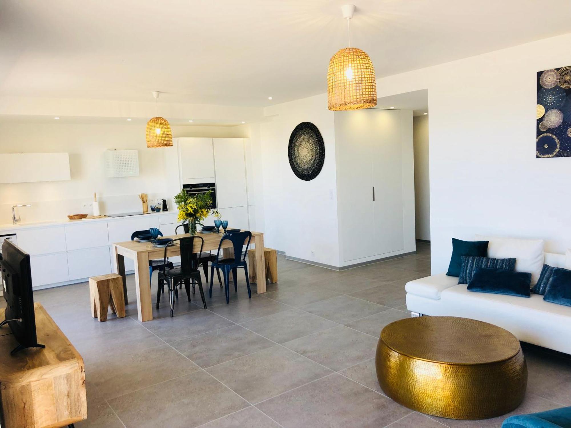 T3 Front De Mer Dernier Etage Vue Mer Petit Havre De Paix Pour Vos Vacances Emplacement Unique Vue Mer Panoramique A 180 Degres Pour Ce T3 En Face De La Plage Front De Mer Vue Sur Les Iles 5 Et Dernier Etage Avec Ascenseur 르 라방두 외부 사진